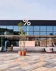 皇冠体育crown官方网站-今日消费资讯：迪士尼和 F1 将延续“奇速全开”合作、佘诗曼出任施华洛世奇品牌代言人